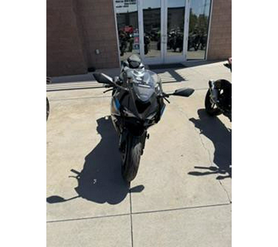 2025 Ninja® ZX™-6R - Kawasaki