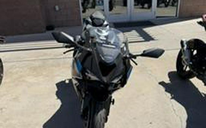 2025 Ninja® ZX™-6R - Kawasaki