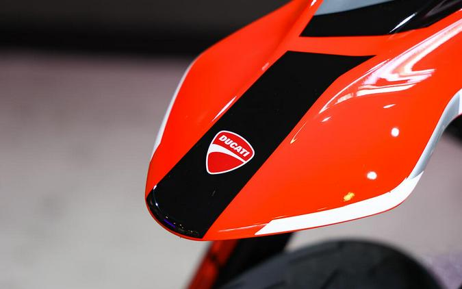 2027 Ducati Hypermotard 698 RVE