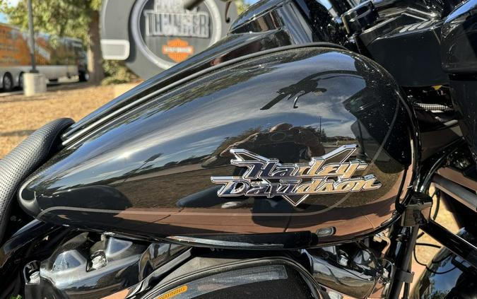 2023 Harley-Davidson® FLTRT - Road Glide® 3