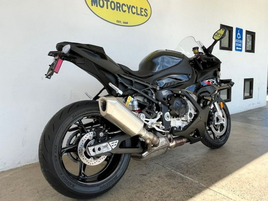 2024 BMW S 1000 XR Blackstorm metallic 2