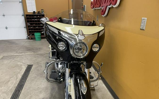 2019 Indian Motorcycle® Chieftain® Classic Thunder Black / Ivory Cream