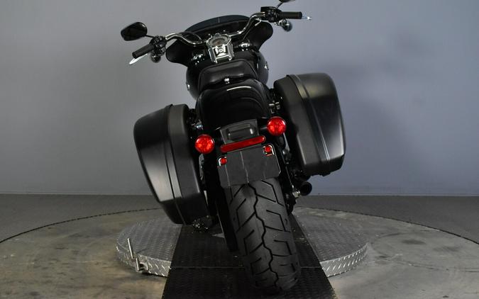 2019 Harley-Davidson Sport Glide FLSB
