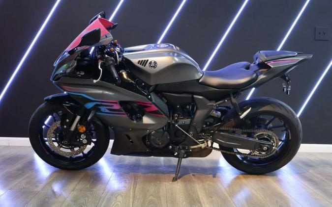 2024 YAMAHA R7