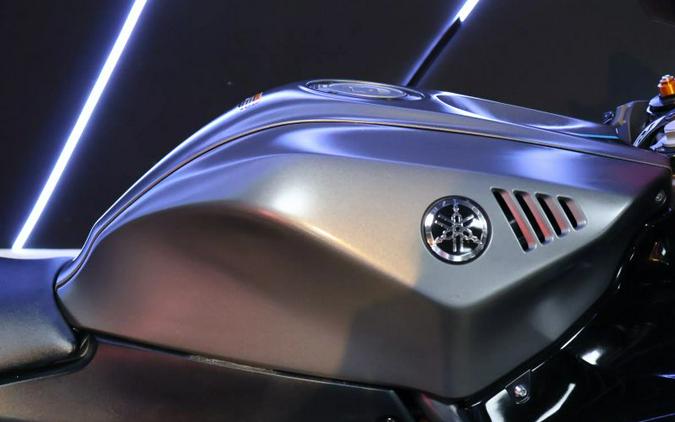 2024 YAMAHA R7