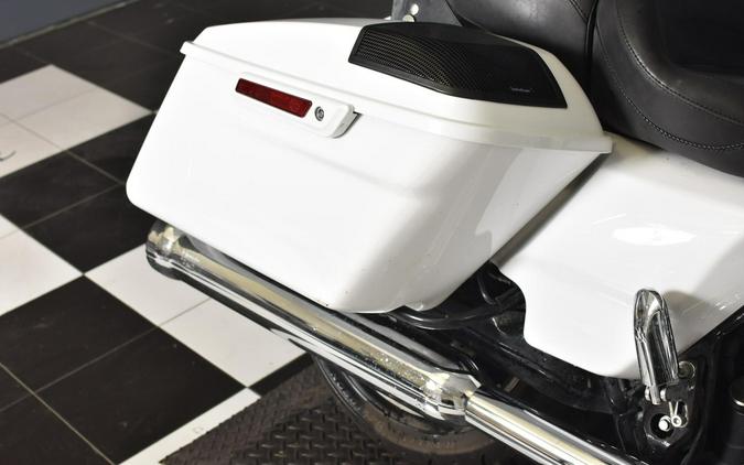 2016 Harley-Davidson Street Glide Crushed Ice Pearl flhx