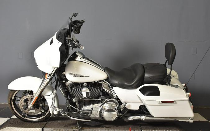 2016 Harley-Davidson Street Glide Crushed Ice Pearl flhx