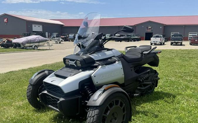 2026 Can-Am® CANYON 1330 SE6 Gray