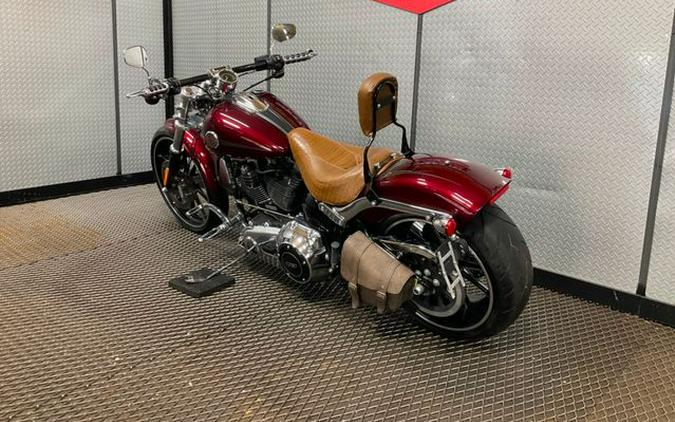 2015 Harley-Davidson Softail Breakout