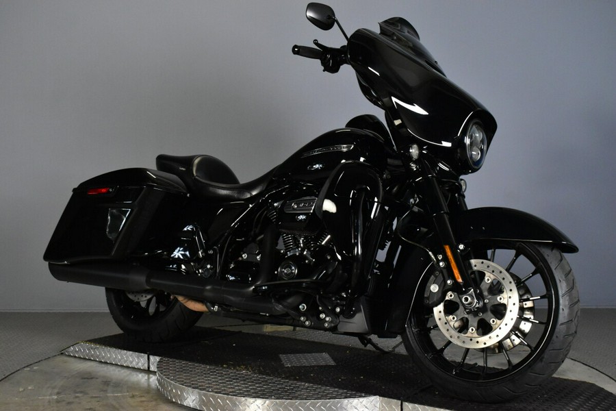 2018 Harley-Davidson Street Glide Special FLHXS