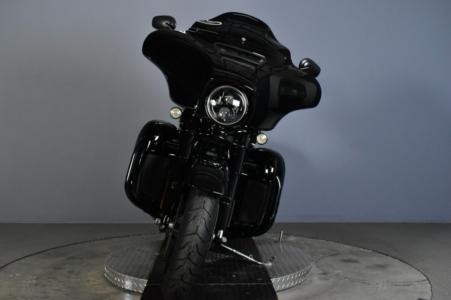 2018 Harley-Davidson Street Glide Special FLHXS