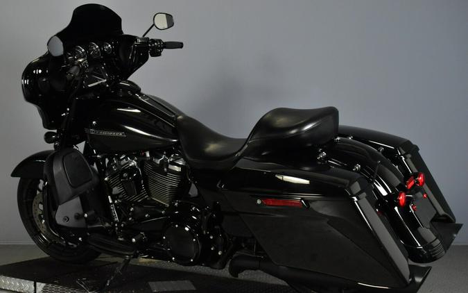2018 Harley-Davidson Street Glide Special FLHXS