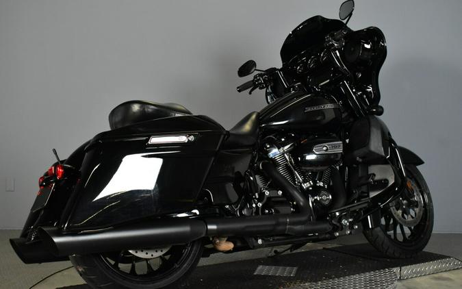 2018 Harley-Davidson Street Glide Special FLHXS