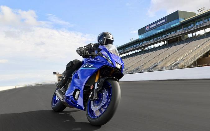 2026 Yamaha YZF-R7 Raven