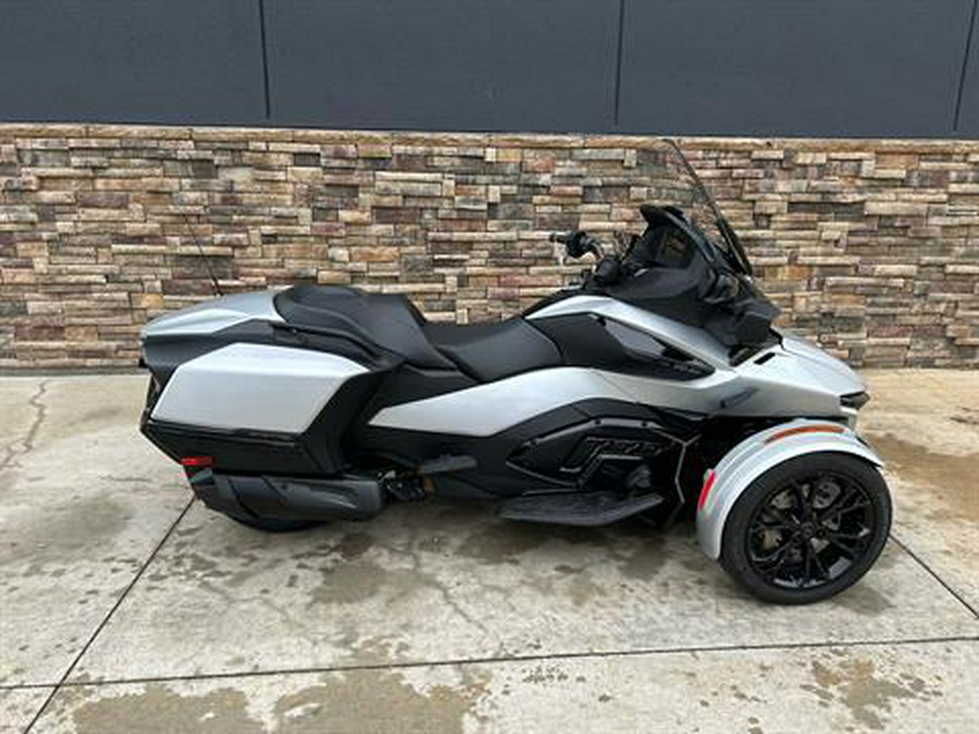 2023 Can-Am Spyder RT