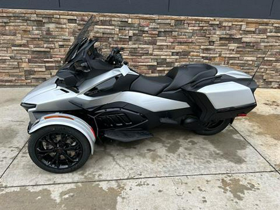 2023 Can-Am Spyder RT