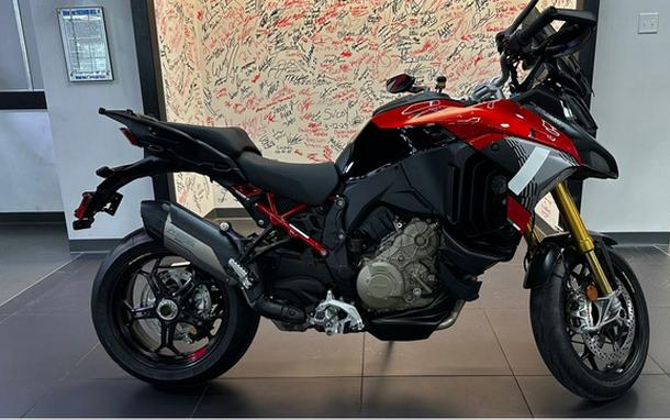 2025 Ducati Multistrada V4 Pikes Peak