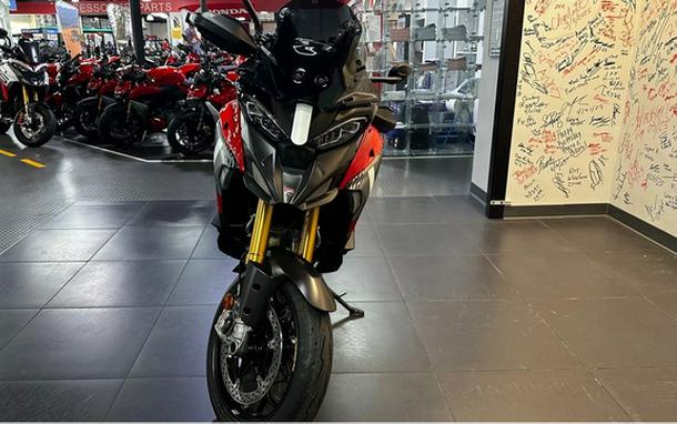 2025 Ducati Multistrada V4 Pikes Peak