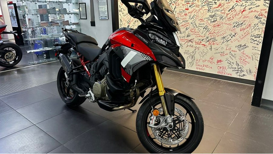 2025 Ducati Multistrada V4 Pikes Peak