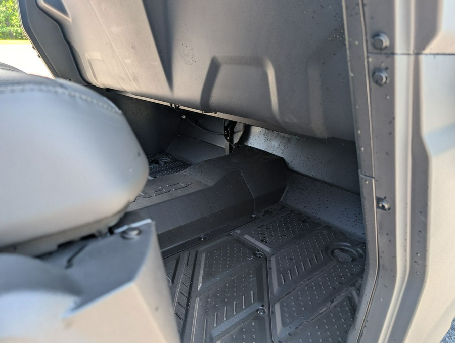 2025 CFMOTO UForce 800 XL