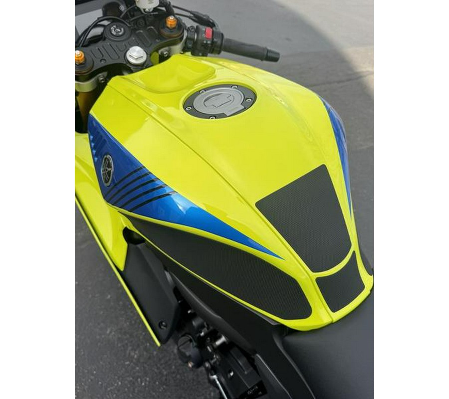 2025 Yamaha R7 Rossi Edition