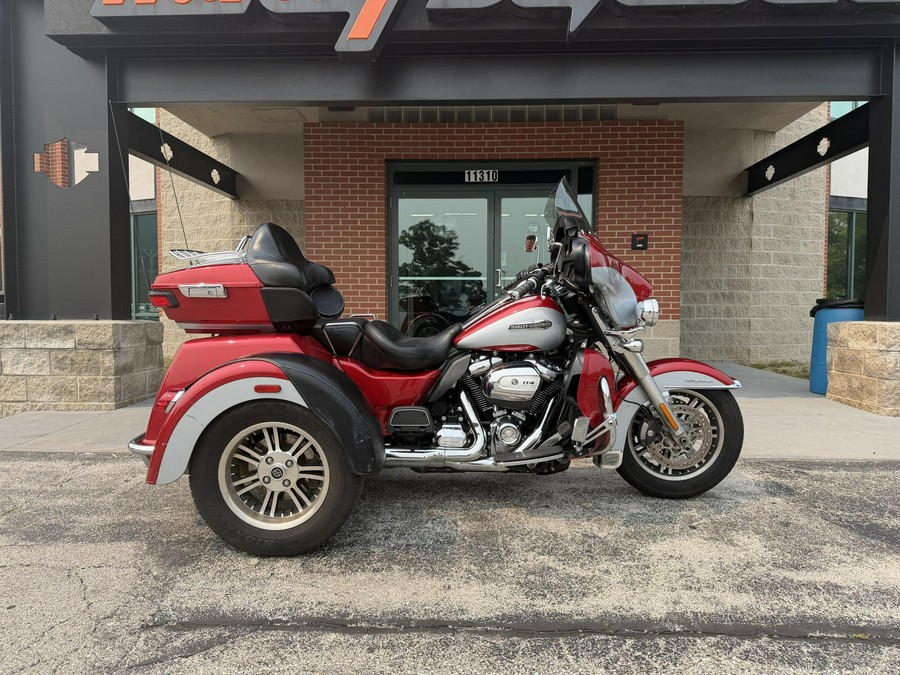 FLHTCUTG 2019 Tri Glide Ultra