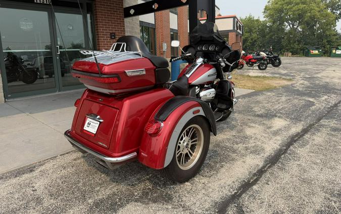FLHTCUTG 2019 Tri Glide Ultra