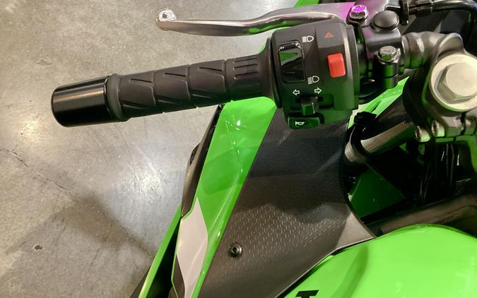2026 KAWASKI Ninja 500