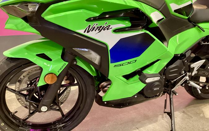 2026 KAWASKI Ninja 500