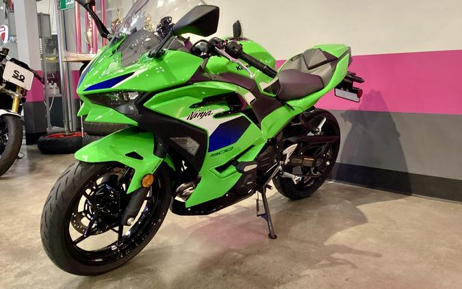 2026 KAWASKI Ninja 500