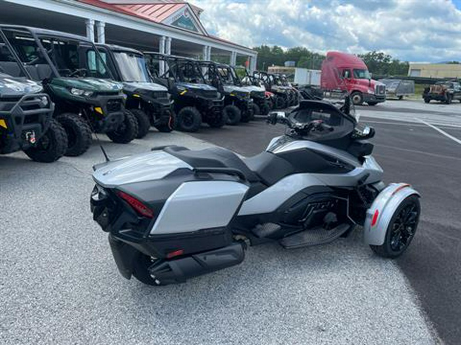 2023 Can-Am Spyder RT