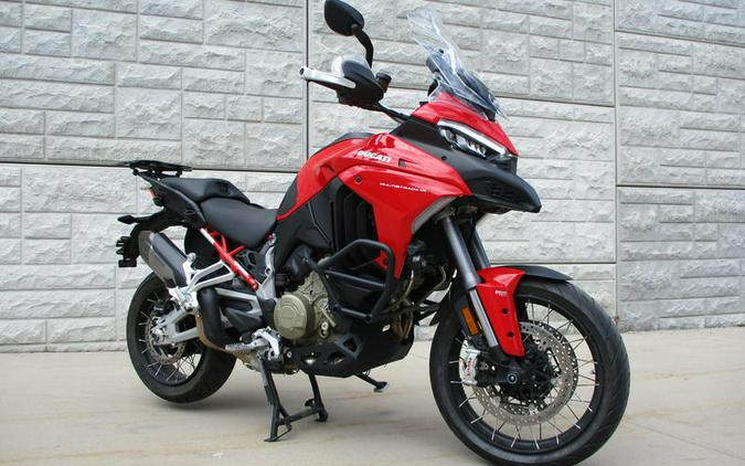 2022 Ducati Multistrada V4S Ducati Red / Spoked Wheels