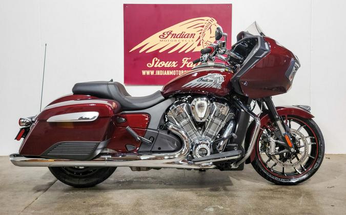 2023 Indian Motorcycle® Challenger® Limited Maroon Metallic