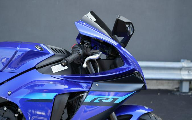 2024 Yamaha YZF-R1