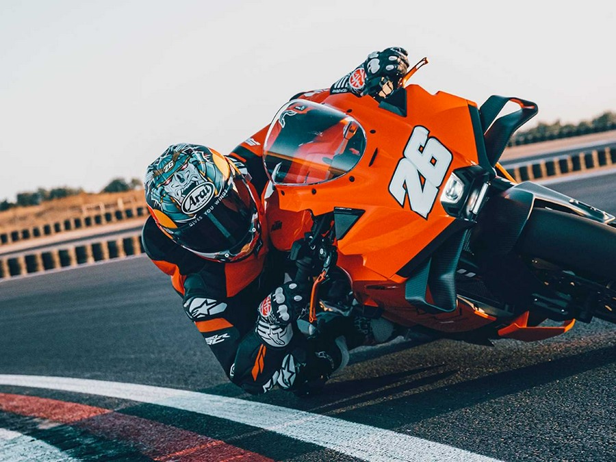 2026 KTM 990 RC R Orange