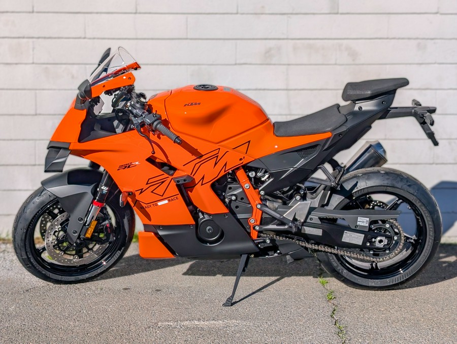2026 KTM 990 RC R Orange
