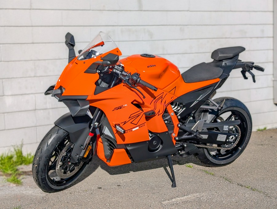 2026 KTM 990 RC R Orange