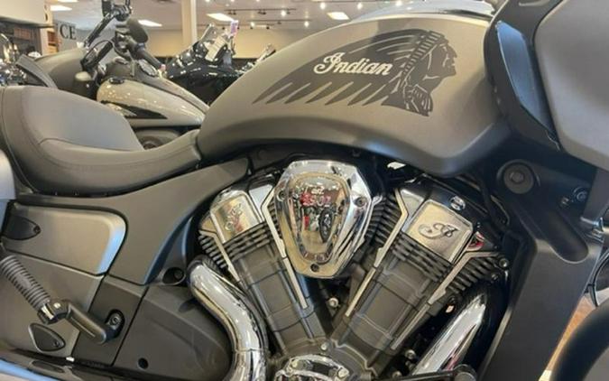 2023 Indian Motorcycle® Challenger® Titanium Smoke