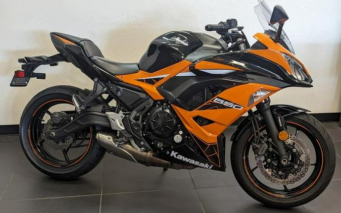 2019 Kawasaki Ninja® 650 ABS Candy Orange/Metallic Spark Black