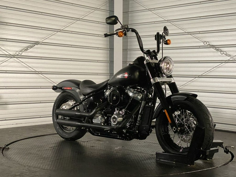 2018 Harley-Davidson® FLSL - Softail® Softail Slim®