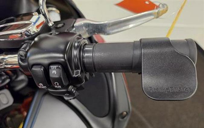 2011 Harley-Davidson Road Glide® Custom