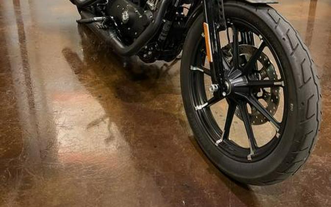 2018 Harley-Davidson® XL883N - Sportster® Iron 883™