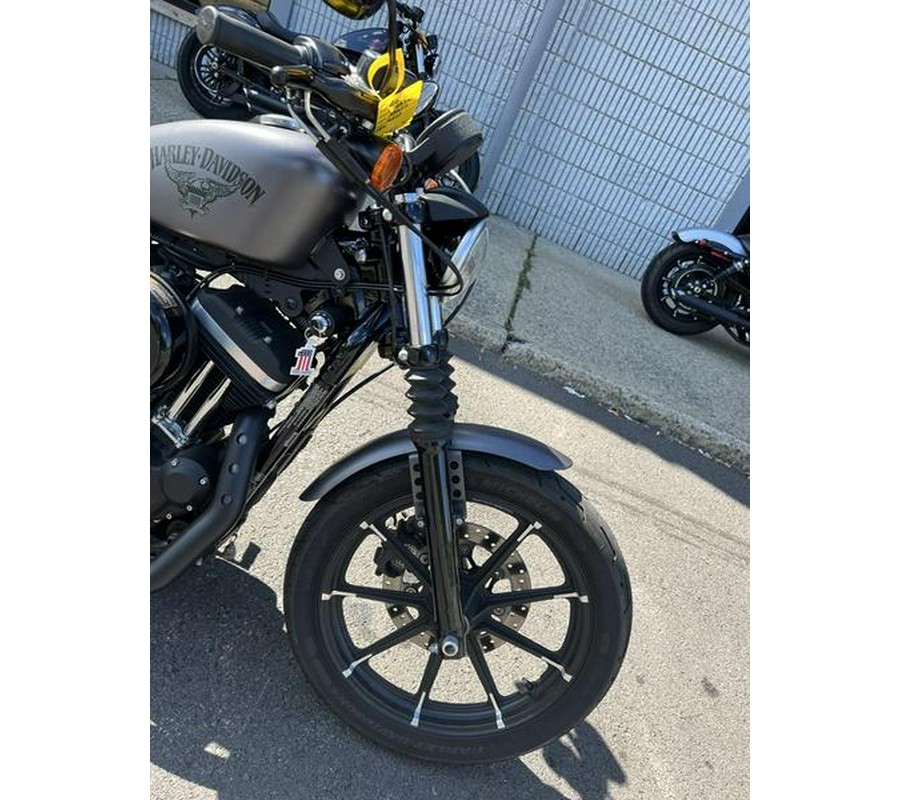 2016 Harley-Davidson® XL883N - Sportster® Iron 883™