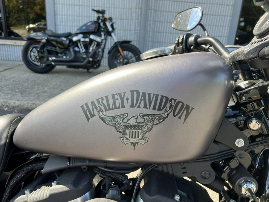 2016 Harley-Davidson® XL883N - Sportster® Iron 883™