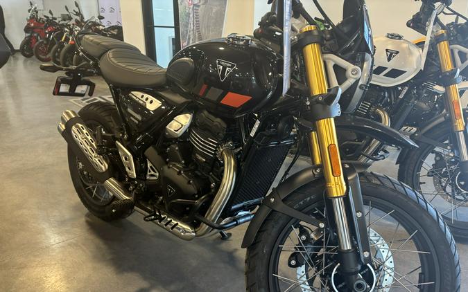 2026 Triumph Scrambler 400 XC