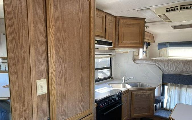 Used 1994 LANCE 880