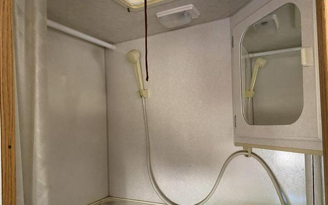 Used 1994 LANCE 880