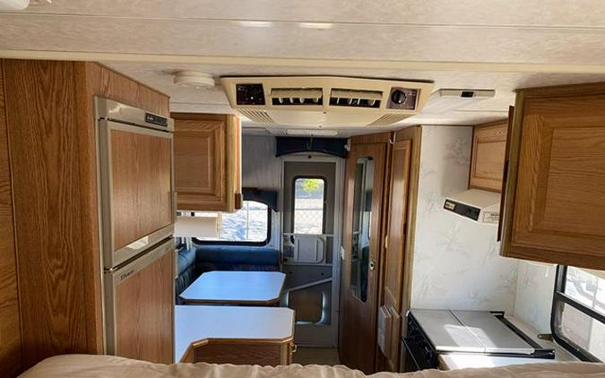 Used 1994 LANCE 880