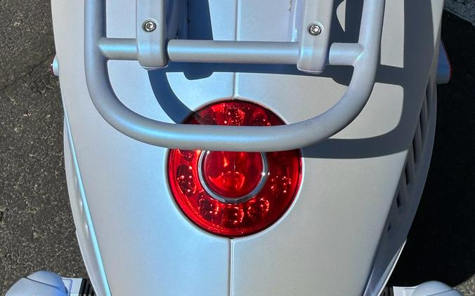 2025 Vespa 946 Snake 150