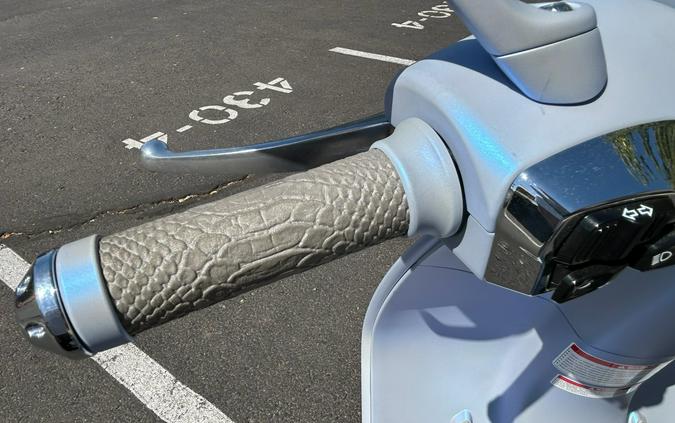 2025 Vespa 946 Snake 150